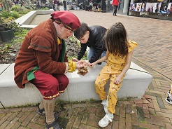 Middeleeuwse Koopvrouwen marskramers © www.middeleeuws-entertainment.nl